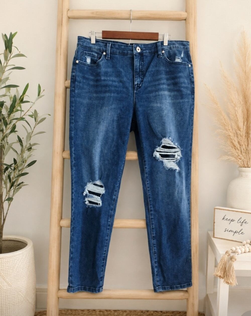 Style & Co Boyfriend Mid Rise Slimming Pocket Jeans Size 16 NWT